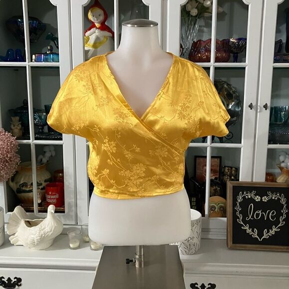 Golden Yellow Crop Top Sz Small SHEIN - Picture 2 of 9